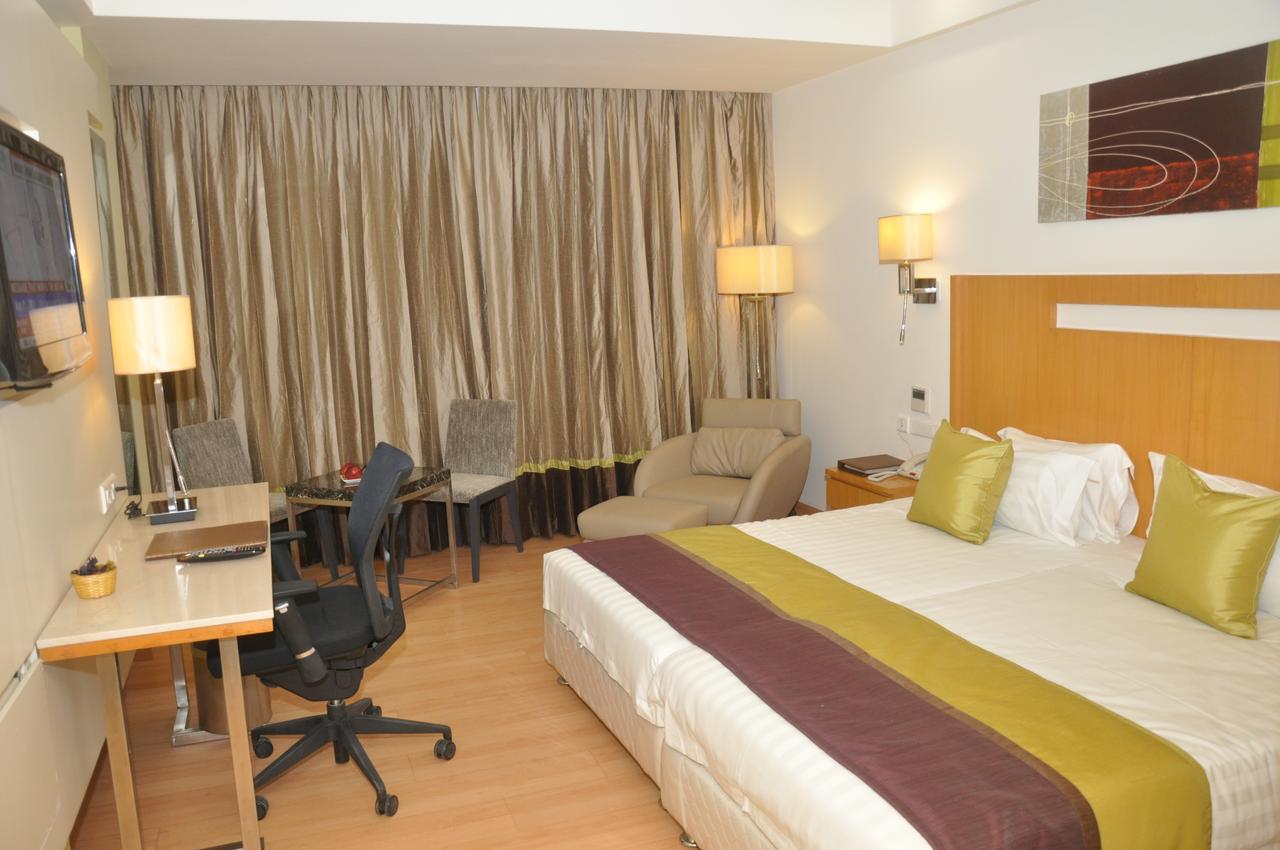 Manasarovar - The Fern Hyderabad Exterior foto
